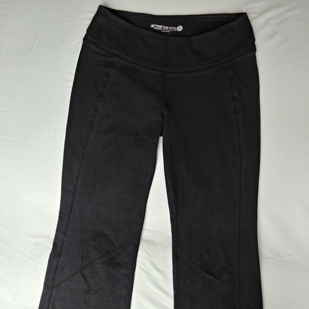 Old Navy Active Semi-Fitted Black Yoga Pants